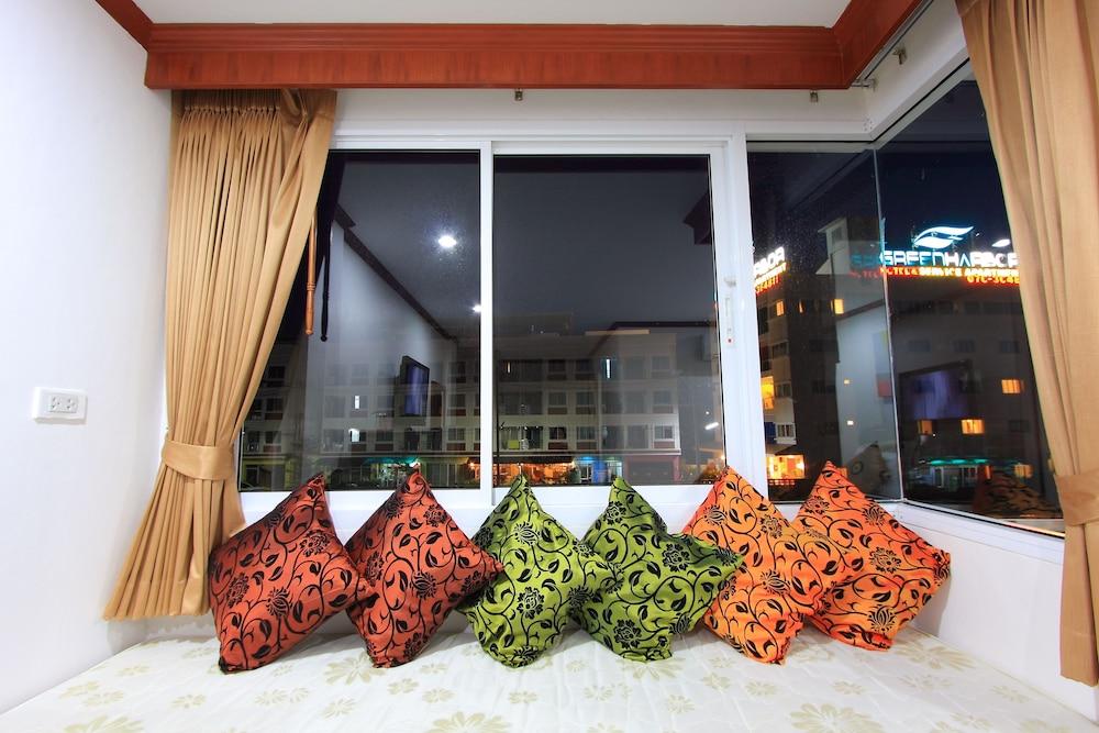 Phusita House 2 Hotel Patong Exterior photo