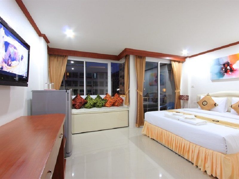 Phusita House 2 Hotel Patong Exterior photo