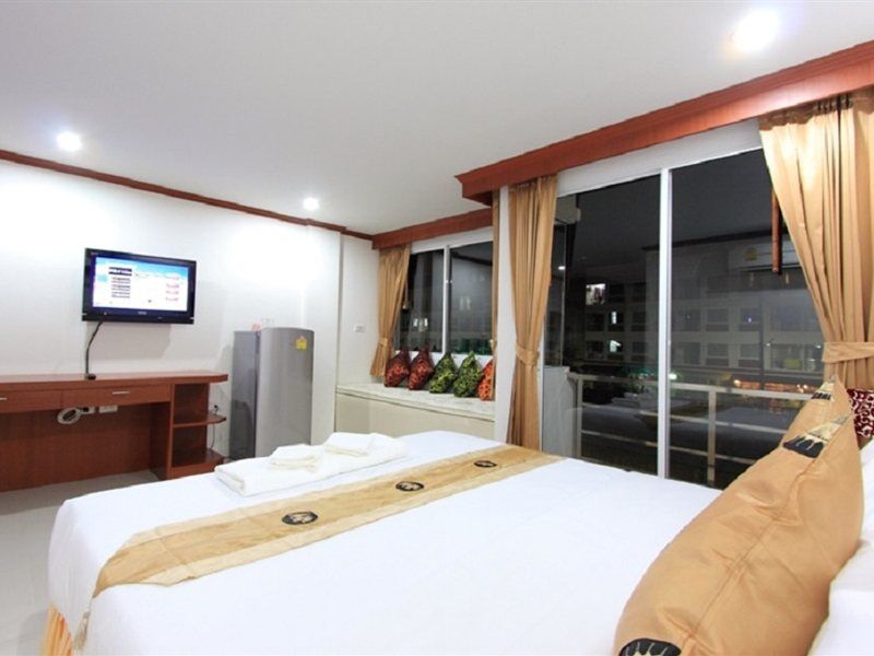 Phusita House 2 Hotel Patong Exterior photo